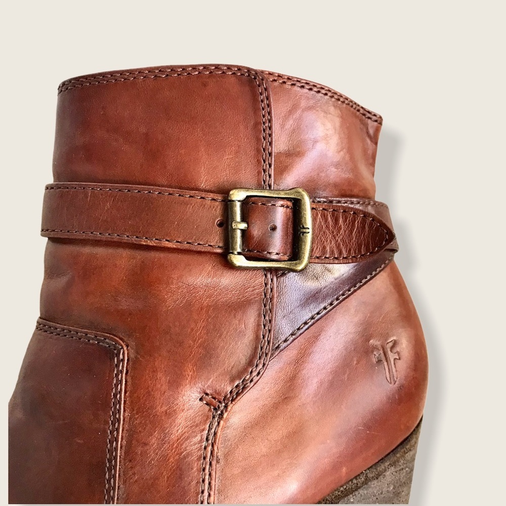 Frye Pattie Cognac Leather Belt Cute Ankle Booties - Picture 14 of 15